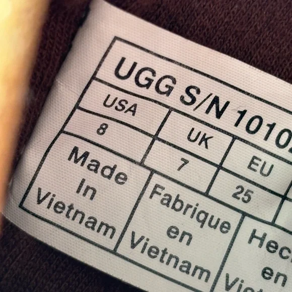 Ugg toddler size 8 - Picture 3 of 10